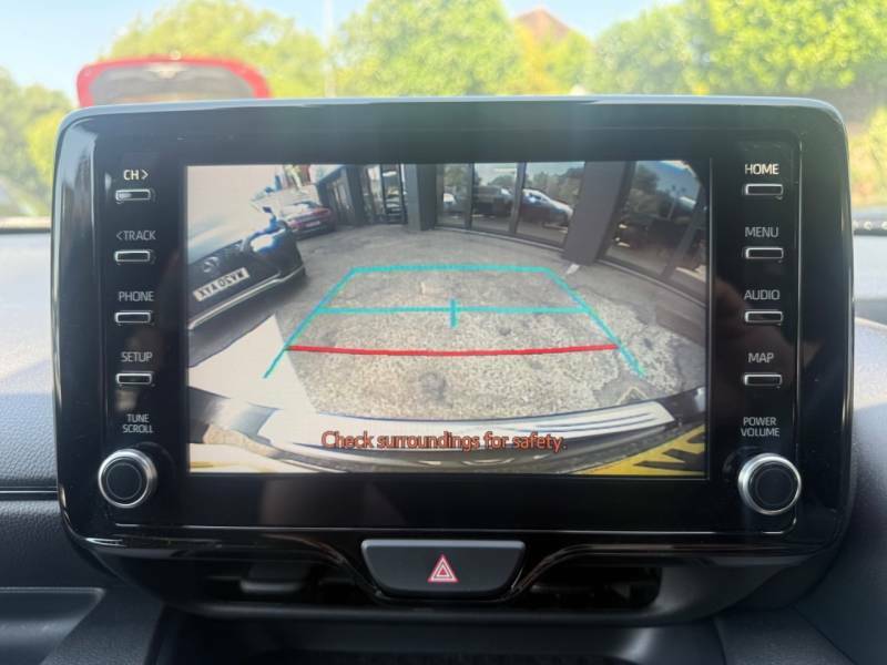 Toyota Yaris 1.5 Hybrid Gr Sport Cvt - 1 Owner - Front And OW73RCX Black #2