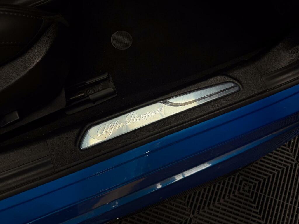 Alfa Romeo Giulia 2.2 Jtdm-2 160 Super Blue #45
