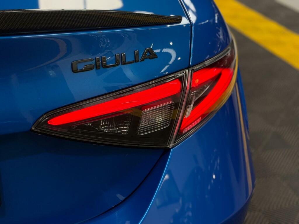 Alfa Romeo Giulia 2.2 Jtdm-2 160 Super Blue #19
