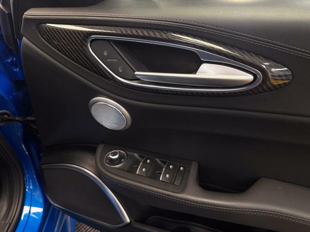 Alfa Romeo Giulia 2.2 Jtdm-2 160 Super Blue #42