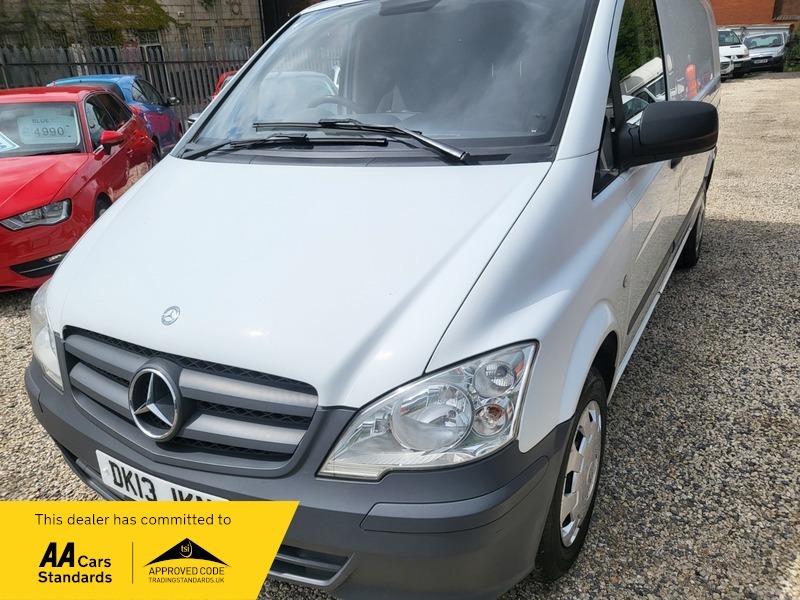 Mercedes-Benz V Class 113 Cdi DK13JKN White #3