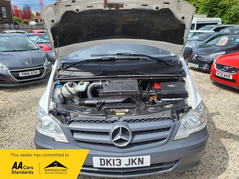 Mercedes-Benz V Class V6 Mpv White #24