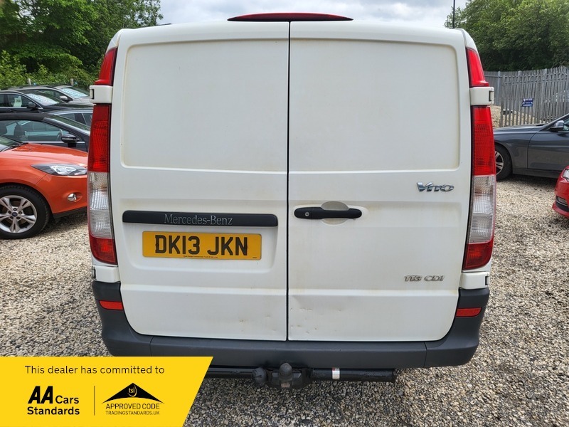 Mercedes-Benz V Class V6 Mpv White #17
