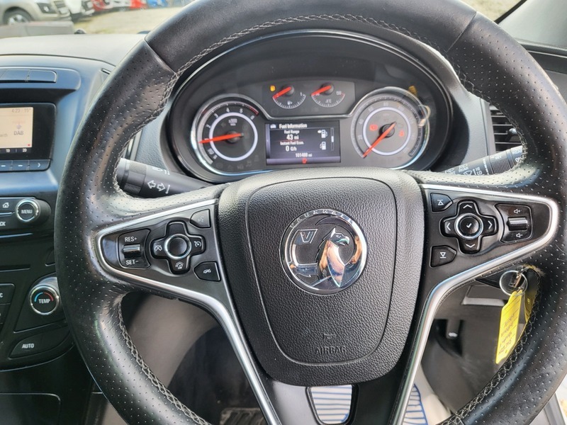 Vauxhall Insignia Hatchback Black #10