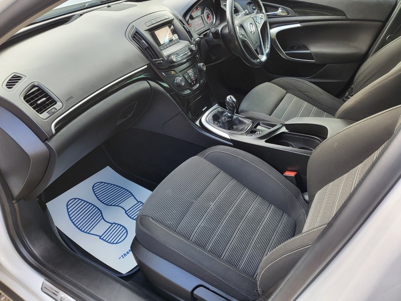 Vauxhall Insignia Hatchback Black #20