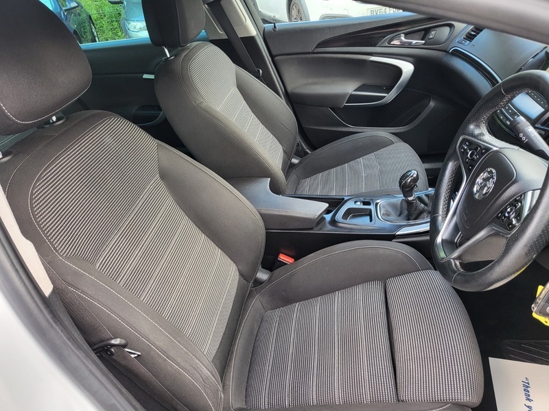 Vauxhall Insignia Hatchback Black #12