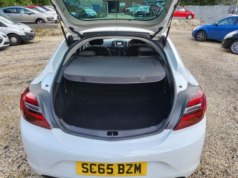 Vauxhall Insignia Hatchback Black #23