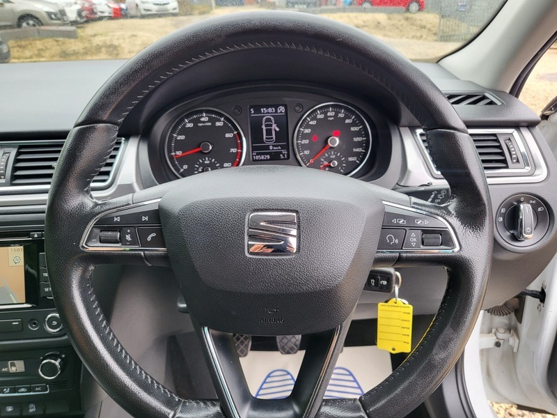 Seat Toledo Hatchback Red #10