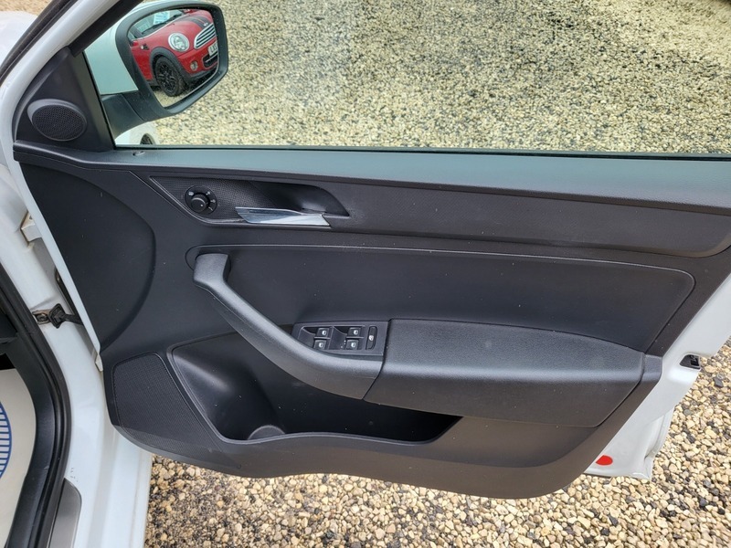 Seat Toledo Hatchback Red #12