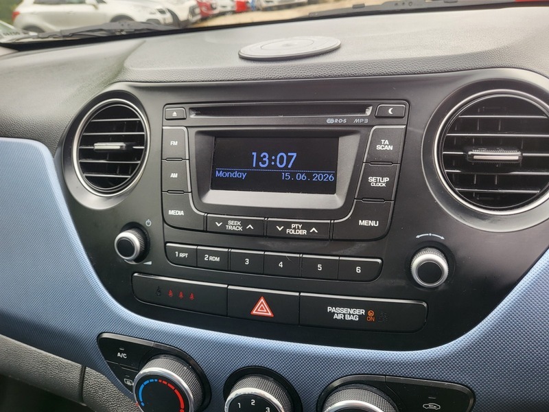 Hyundai I10 Se Blue #4