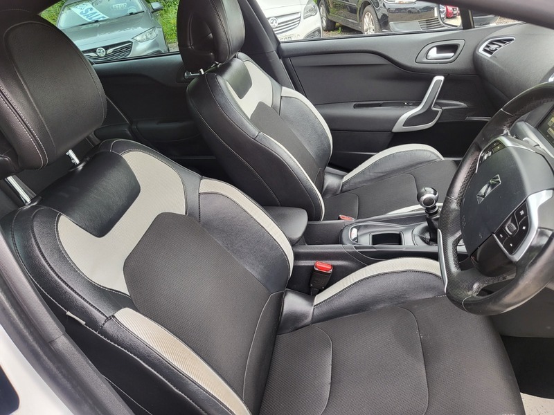 Citroen DS4 2015 Citroen Ds4 1.6 E-hdi Dstyle Nav Black #14