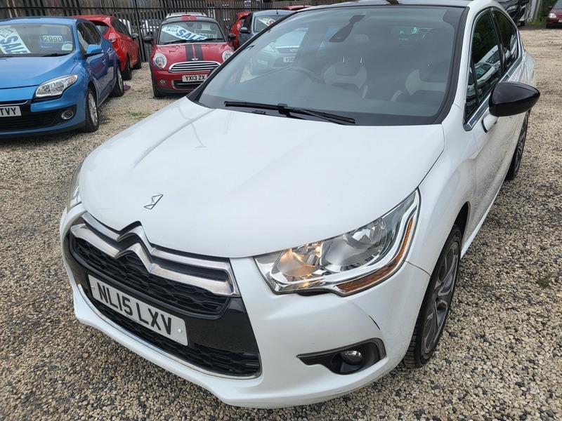 Citroen DS4 Bluehdi Dstyle Nav S White #3