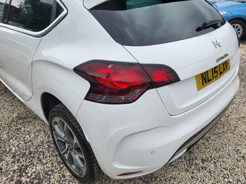 Citroen DS4 2015 Citroen Ds4 1.6 E-hdi Dstyle Nav Black #19