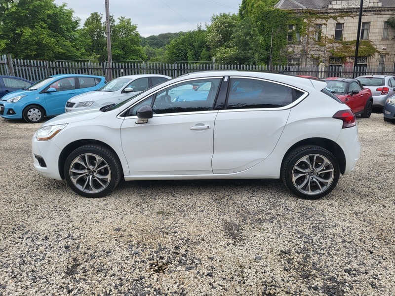 Citroen DS4 2015 Citroen Ds4 1.6 E-hdi Dstyle Nav Black #22