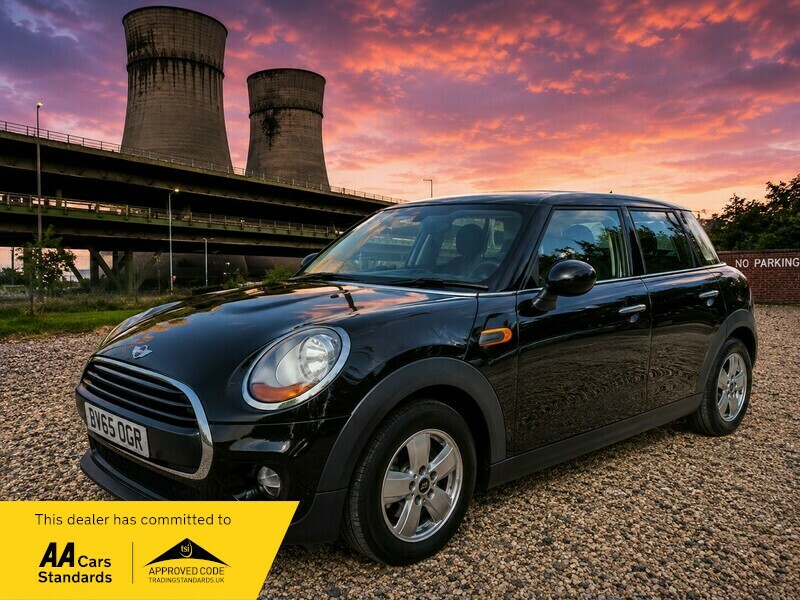 Mini Hatch D Black