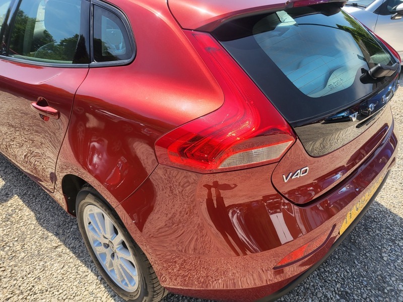 Volvo V40 V40 R-design Nav T2 White #19