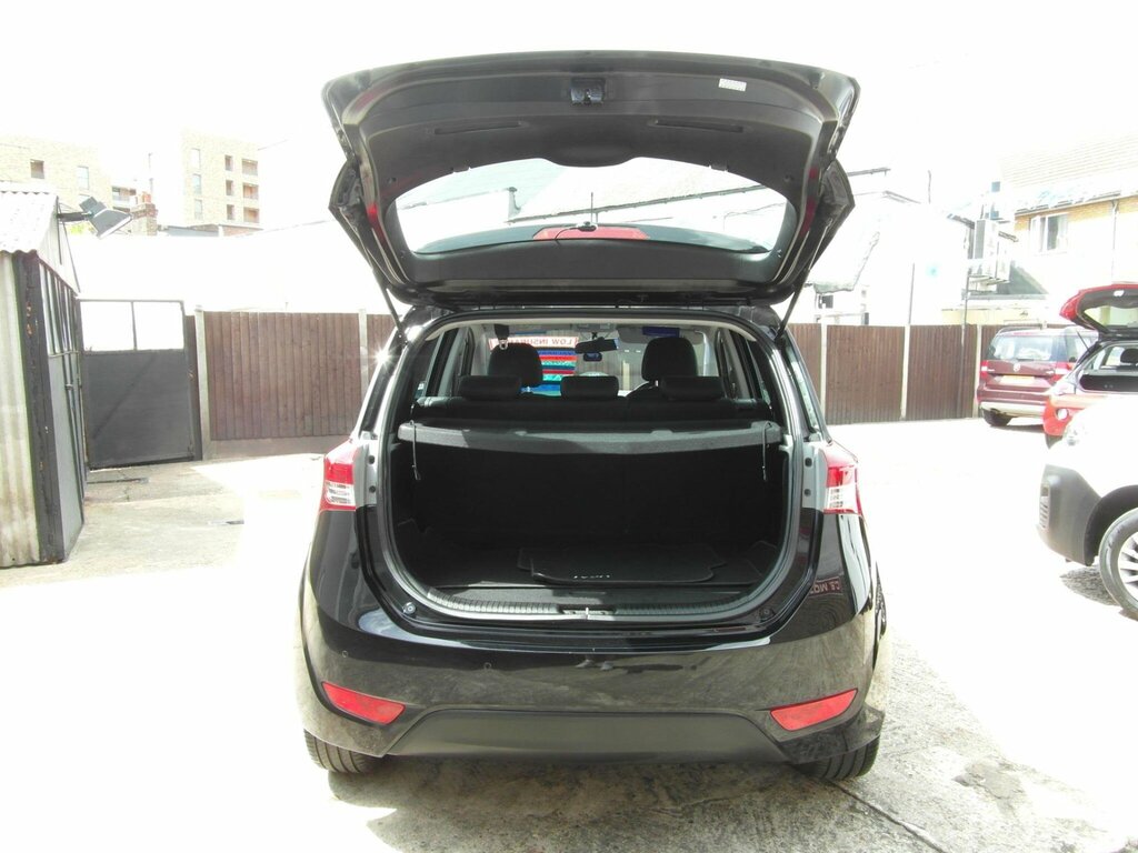 Hyundai Ix20 1.6 Se Red #12