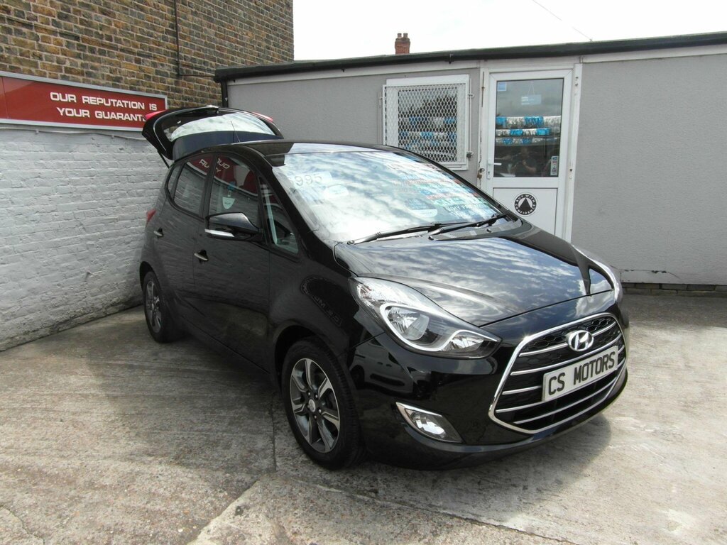 Hyundai Ix20 1.4 Blue Drive Se Nav Euro 6 Ss Black #3