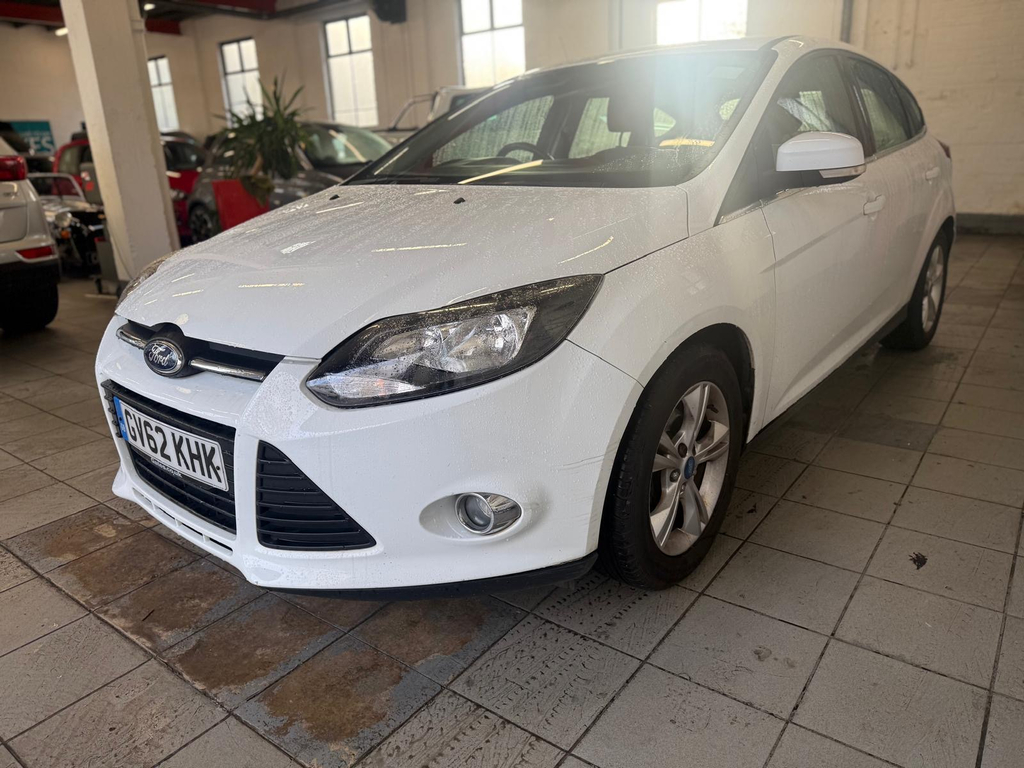 Ford Focus 1.6 Zetec Hatchback Powershift Euro 5  #3