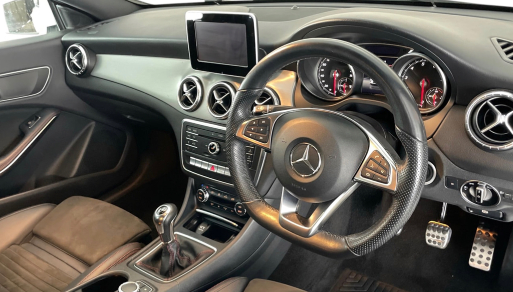 Mercedes-Benz CLA Class 1.6 Amg Line Edition Coupe Euro  #5