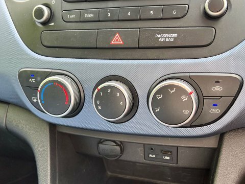 Hyundai I10 Hatchback Silver #13