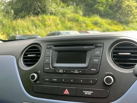 Hyundai I10 Hatchback Silver #12