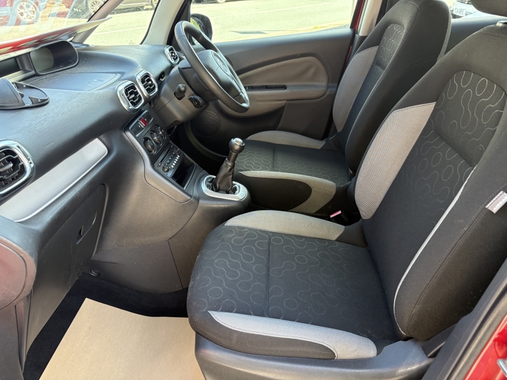 Citroen C3 Picasso 1.6 Vtr Plus Red #4