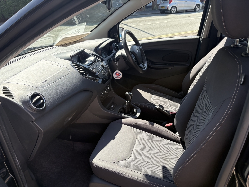 Ford KA+ 1.2 Zetec Black #5
