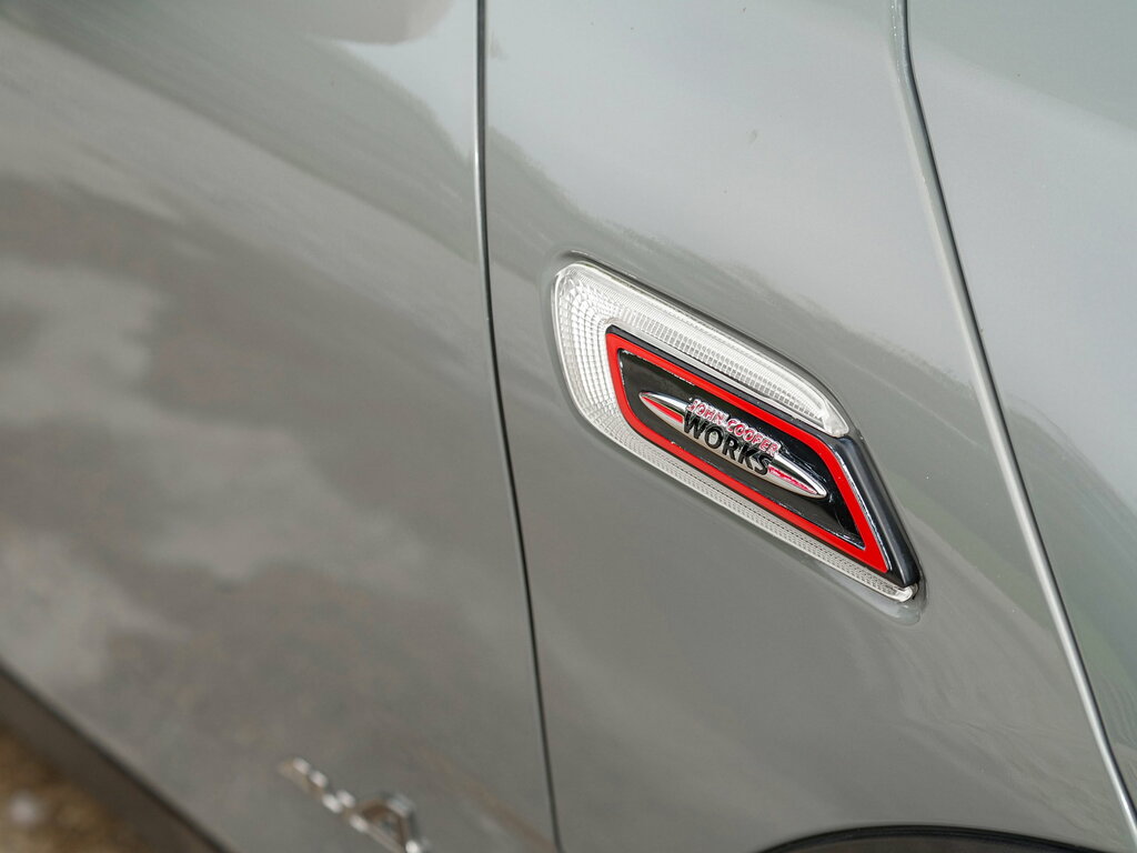 Mini Clubman Cooper Exclusive Red #53