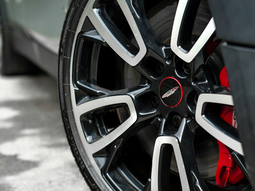 Mini Clubman Cooper Exclusive Red #58