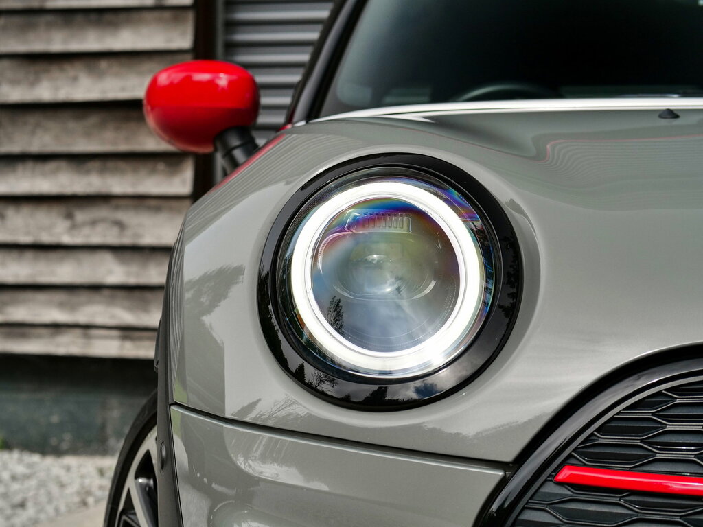 Mini Clubman Cooper Exclusive Red #56