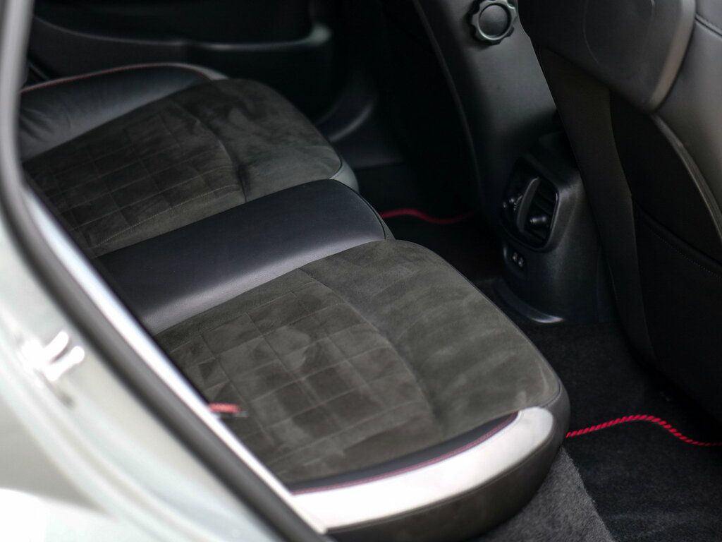 Mini Clubman Cooper Exclusive Red #8