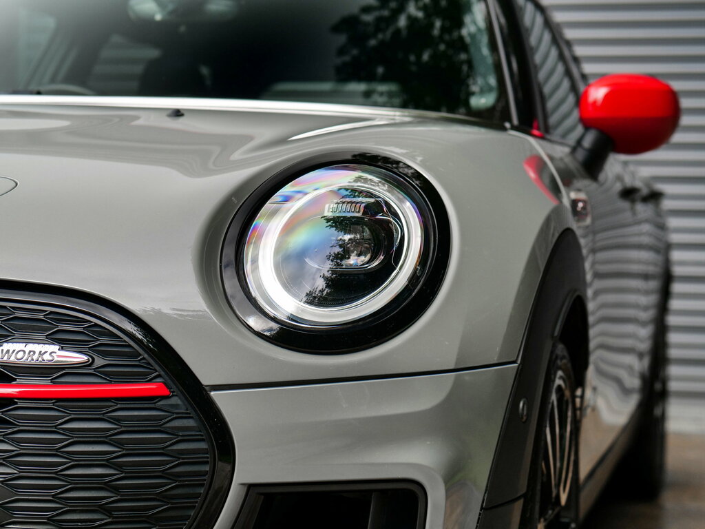 Mini Clubman Cooper Exclusive Red #44