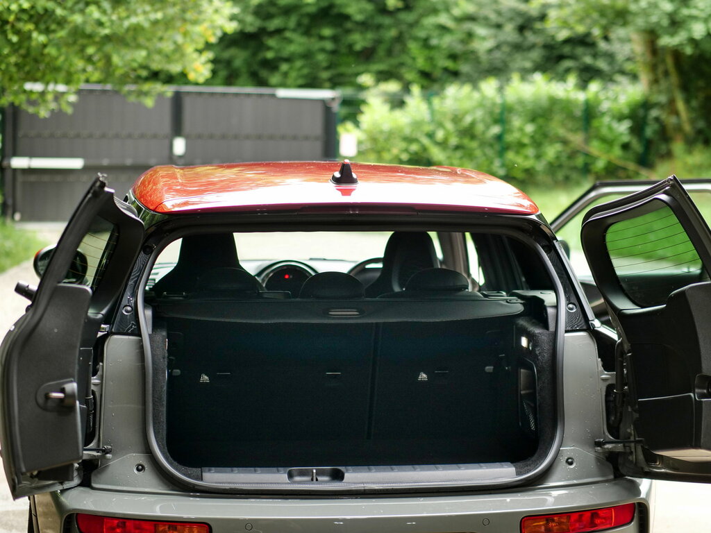 Mini Clubman Cooper Exclusive Red #21