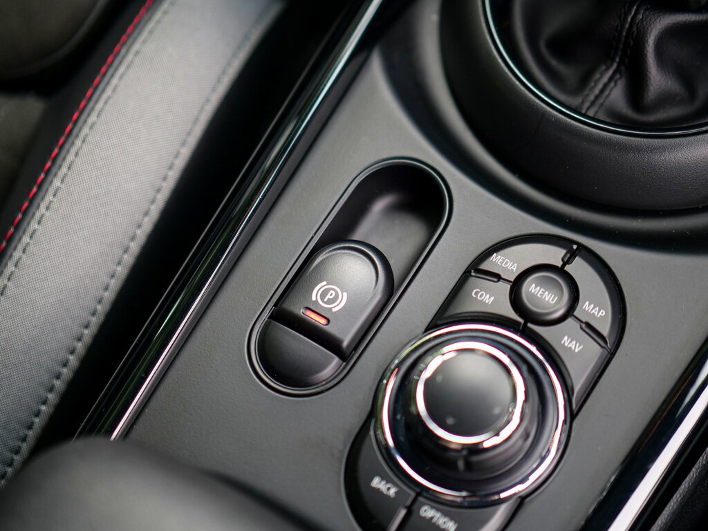 Mini Clubman Cooper Exclusive Red #33