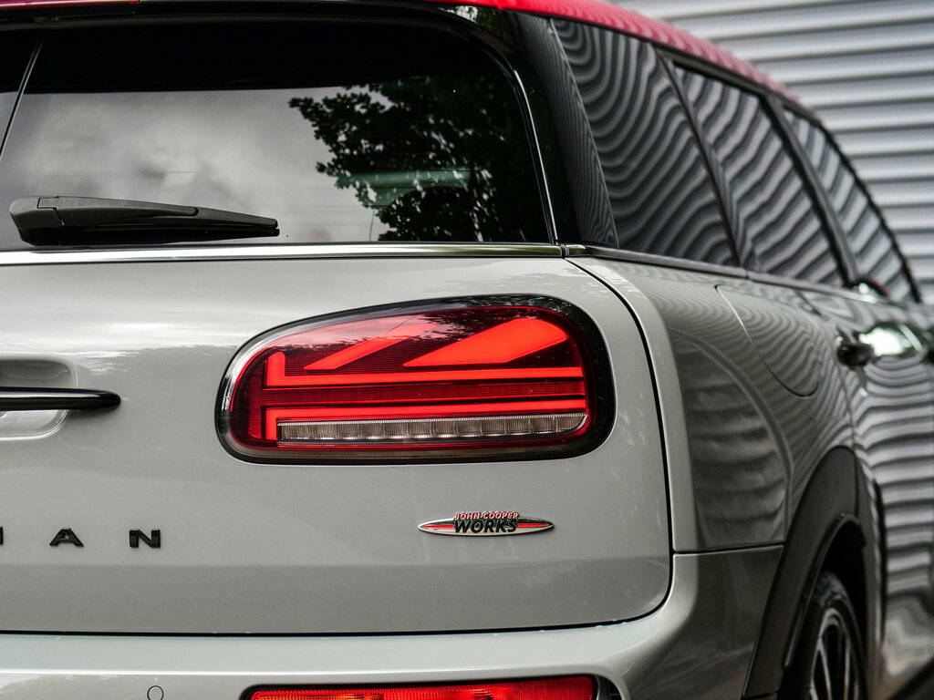 Mini Clubman Cooper Exclusive Red #61