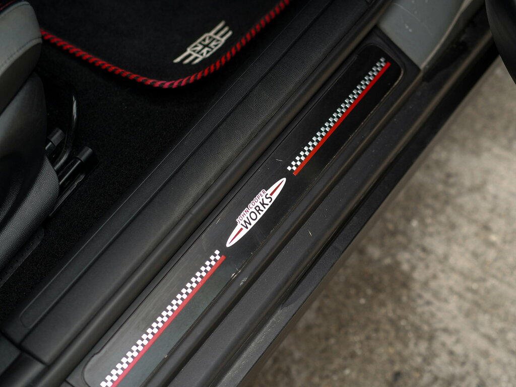 Mini Clubman Cooper Exclusive Red #20