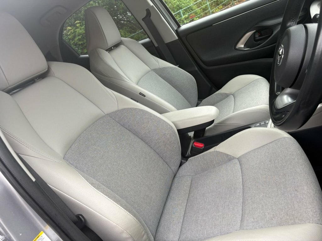 Toyota Yaris 1.5L Excel NV72FEM Silver #6