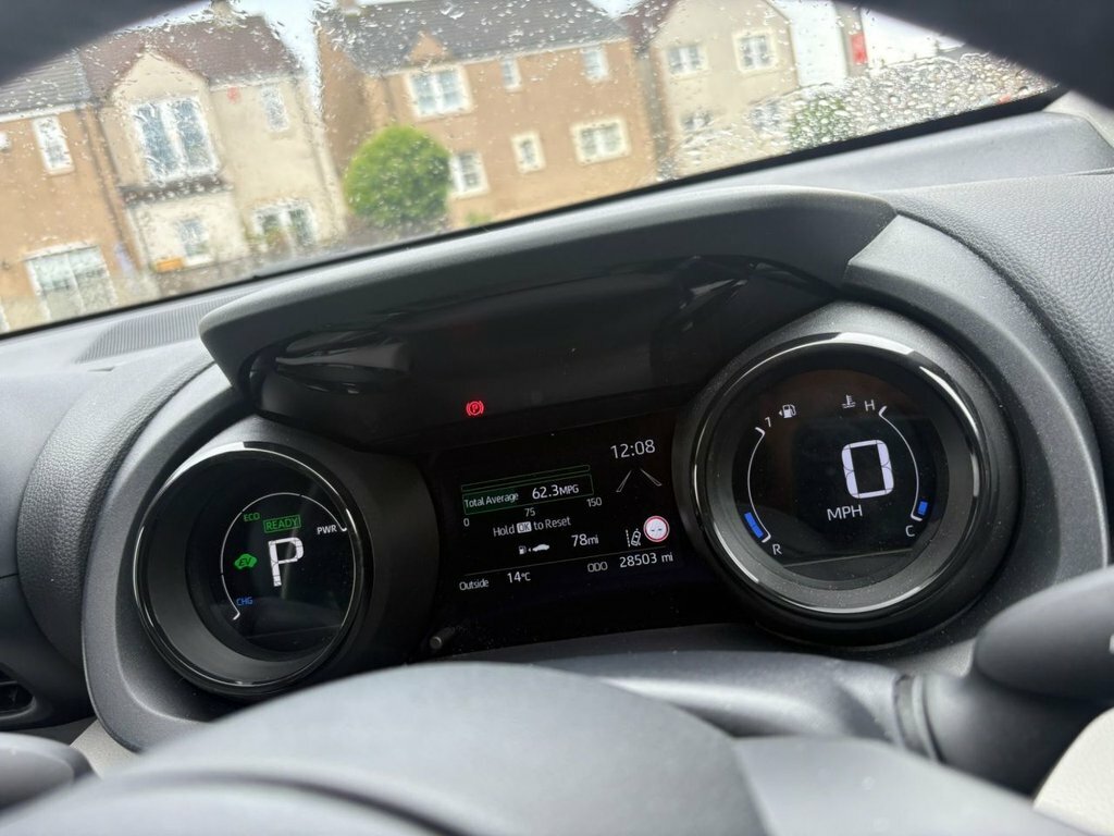 Toyota Yaris 1.5L Excel NV72FEM Silver #4