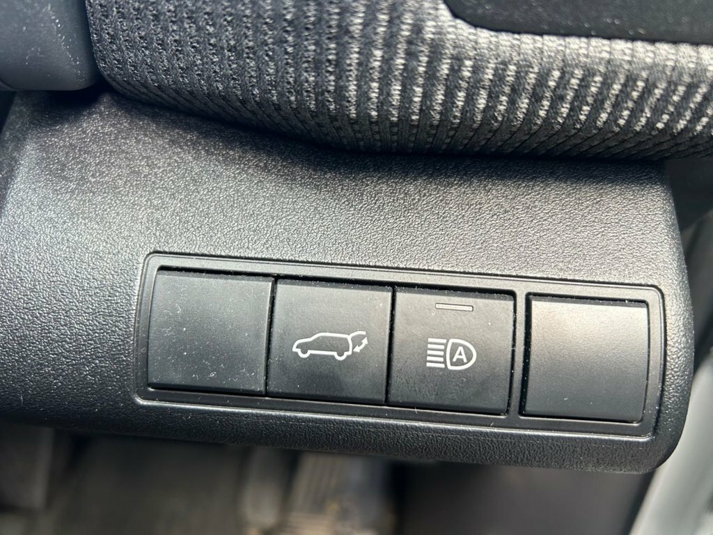 Subaru Solterra Recharge T5 R-design Pro White #2