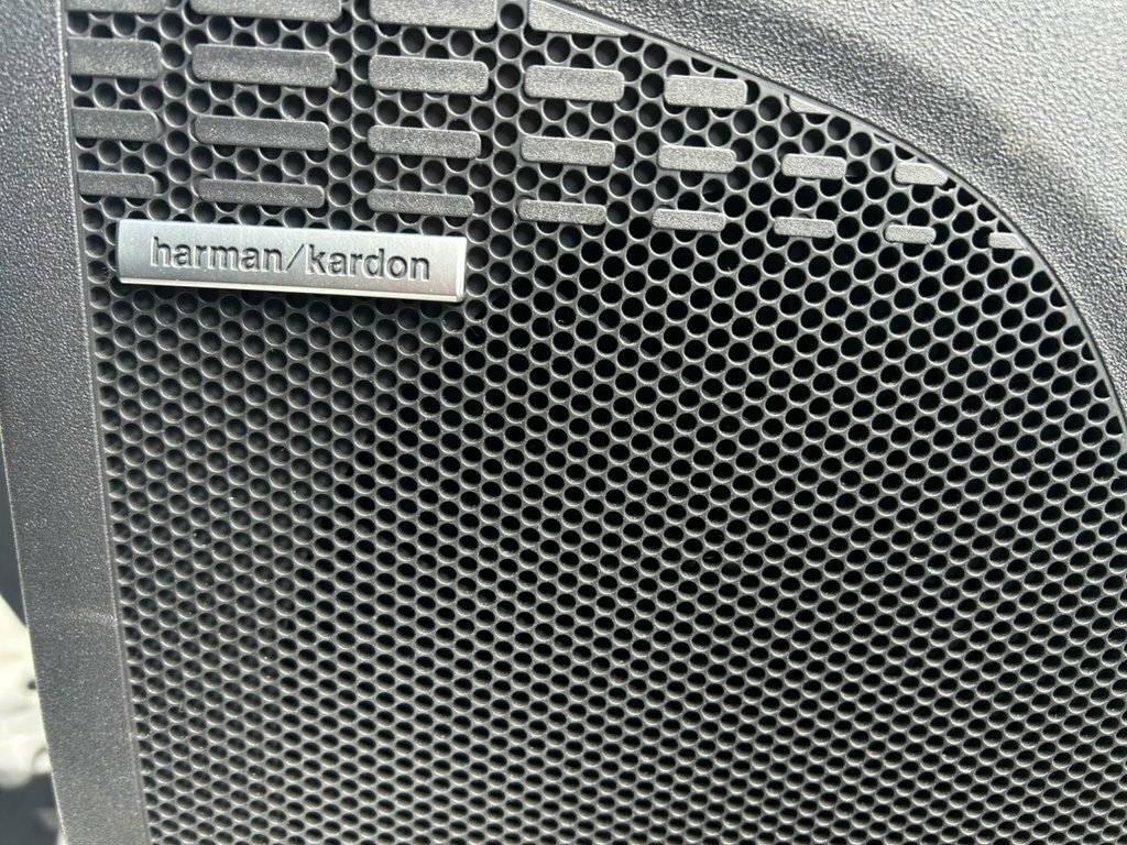 Subaru Solterra Recharge T5 R-design Pro White #4