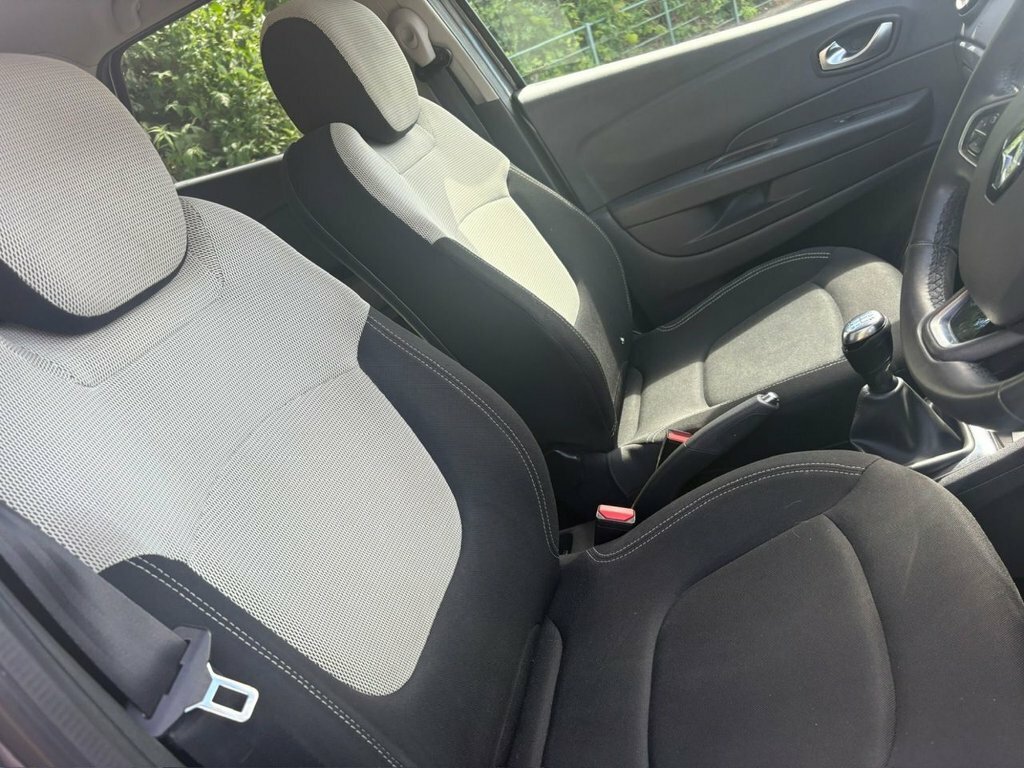 Renault Captur Suv LY18LCW Grey #2