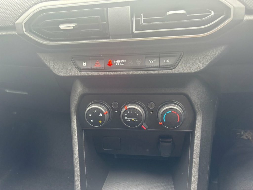Dacia Sandero 1L Essential Red #3