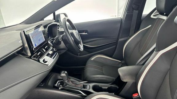 Toyota Corolla Gr Sport Hb 1.8 Bitone Trk Silver #5