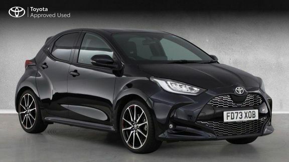 Toyota Yaris Gr Sport Black #3