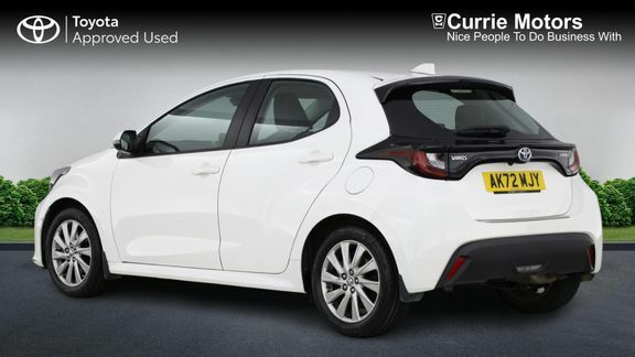 Toyota Yaris Icon AK72MJY White #4
