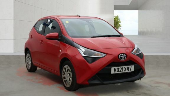 Toyota Aygo X X-play Tss Red