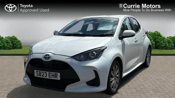 Toyota Yaris Icon SB23EHR White #3