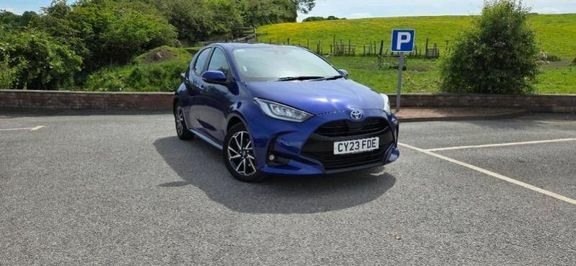 Toyota Yaris Design Blue