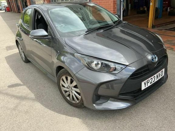 Toyota Yaris Icon Grey